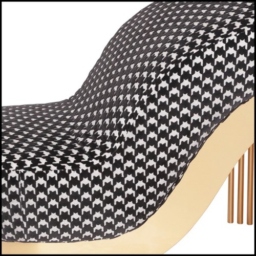 Long chair with solid wood structure and base in gold finish upholstered with black and white fabric 166-Pike Heels