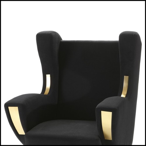 Armchair with structure in solid wood upholstered with black velvet fabric and etails in polished brass 165-Berliner
