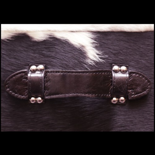 Coffre avec structure en bois massif recouvert de cuir de vachette noir et blanc 35-Wild Cowhide