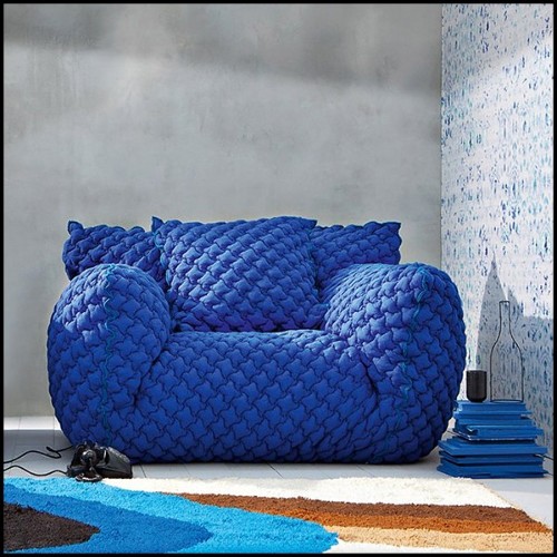 Armchair upholstered with foam in polyurethane covered by a polyester fibre quilting and a goose down 30-Smooth Blue