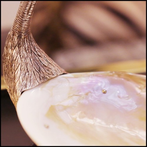 Cup with structure in metal in silver plated finish and with natural polished big shell cup 162-Ostrich