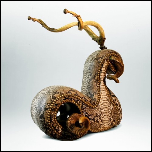 Chair with structure in solid beech wood covered with natural python skin PC-Python Medium