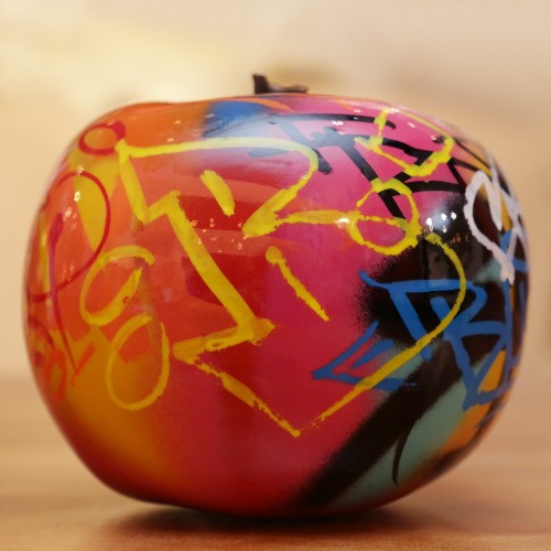Sculpture in handcrafted ceramic PC-Apple Graffiti B