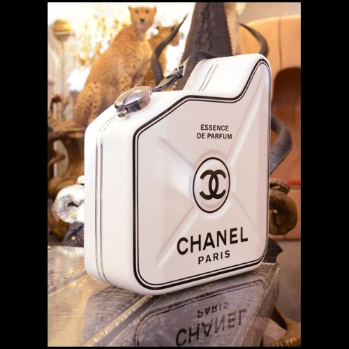 Pièce d'art Jerrican PC-Chanel N°5 White