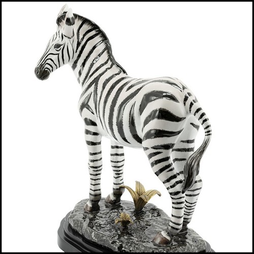 Sculpture peinte à la main en porcelaine blanche avec détails en laiton 162-Zebra