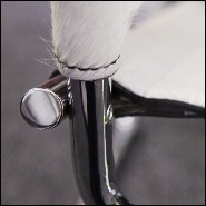 Fauteuil avec structure en acier inoxydable poli et cuir de vachette noir et blanc PC-Wassily Cowhide 1