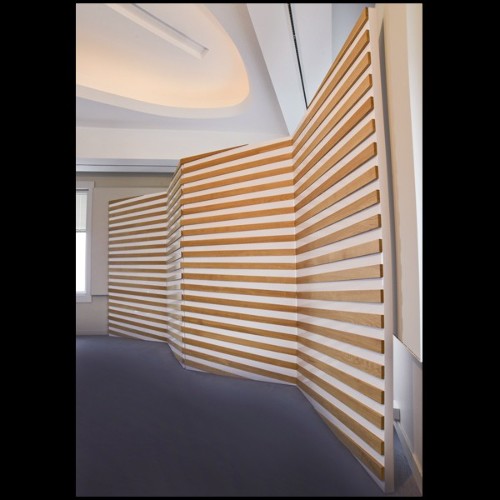 Folding Screen with 4 folding panels in solid oak wood in piano white lacquered finish PC-Yoko