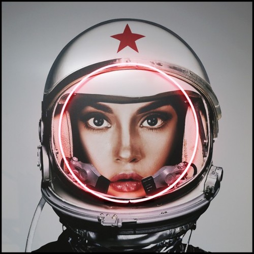 Photo with round pink neon led light 173-Astronaute Vuitton