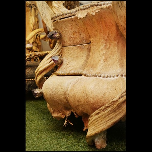 Commode avec structure en bois de hêtre massif avec lianes solides et pierre d'améthyste du Brésil PC-Amethyst Lianes