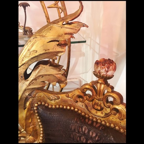 Fauteuil avec structure en bois de hêtre massif recouvert de peau d'alligator teinté noir naturel PC-Croco Black Bronze