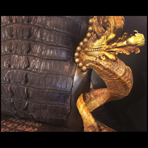 Fauteuil avec structure en bois de hêtre massif recouvert de peau d'alligator teinté noir naturel PC-Croco Black Bronze