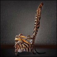 Trône avec structure en bois de hêtre massif recouvert de peaux de zèbre de Burchell naturelles PC-High Zebra