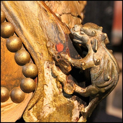 Fauteuil avec peau de piraruku et avec bois de rennes et queue de girafe PC-Piraruku