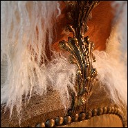 Fauteuil avec peau de piraruku et avec bois de rennes et queue de girafe PC-Piraruku