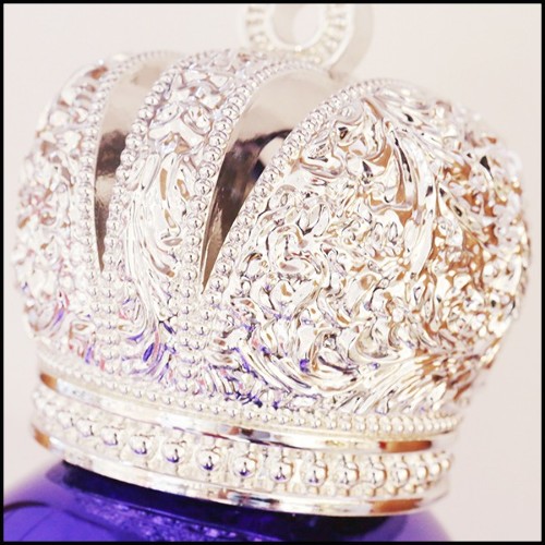 Sculpture made in marble dust resin chromed in blue finish with christianism crown PC-Skull Blue Christianism