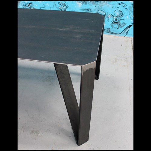 Table à manger en acier naturel 147-Raw Angles