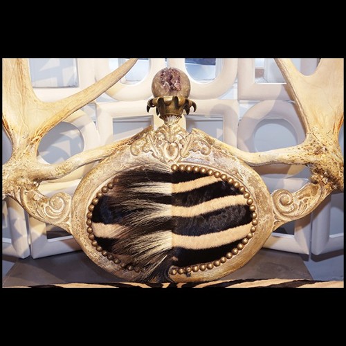 Canapé en bois de Hêtre avec peau de Zèbre, cornes de Zebu et amethyste PC-Sofa Zebra