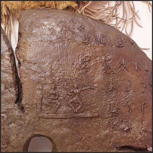 Sculpture disque en Bronze avec des symboles tribaux 19 - Bronze Discus