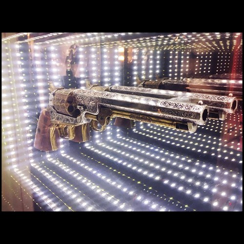 Wall Decoration Mirror with Led Lights PC-Revolver Infiny
