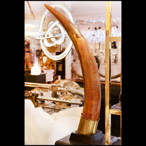 Défense sur base en bois noir PC-Straight Mammoth Tusk