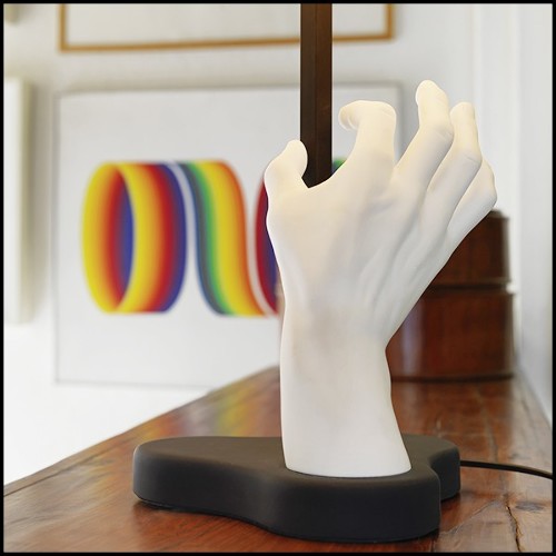 Lampe avec sculpture d'une main en poudre de marbre coulé 40-Handy
