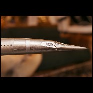 Model covered with riveted aluminium foil 133-Concorde Supersonic