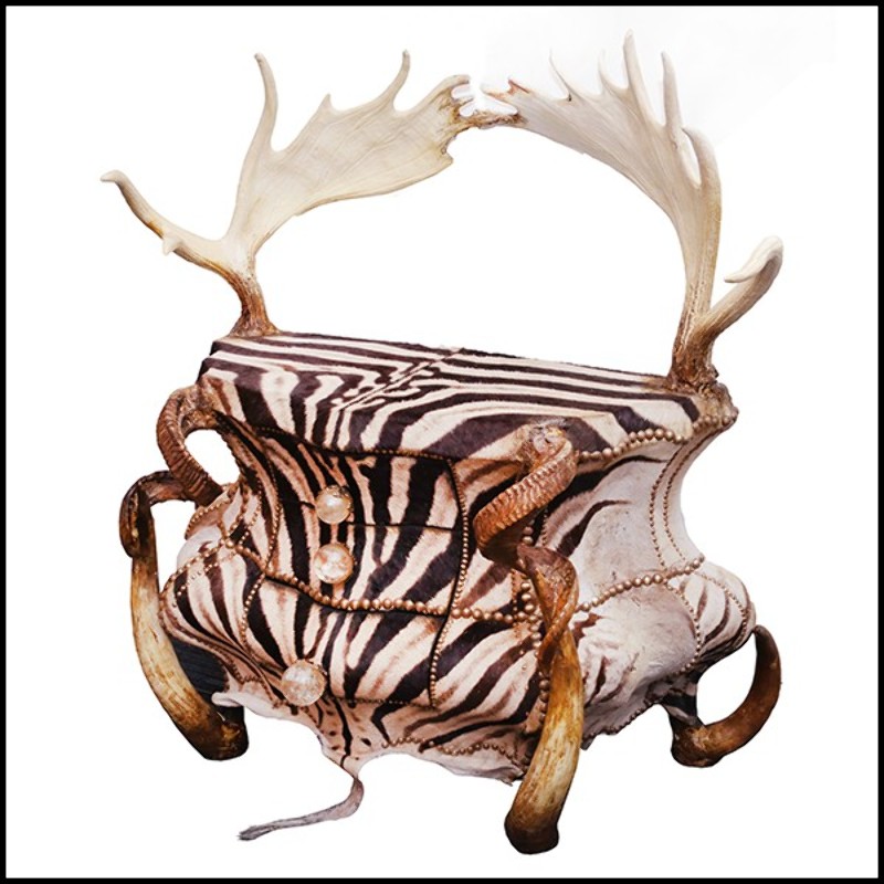 Chest in solid beech wood covered with real zebra skin PC-Zebra and Elk