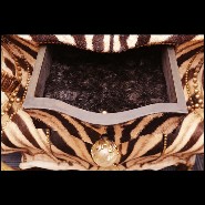 Chest in solid beech wood covered with real zebra skin PC-Zebra and Elk