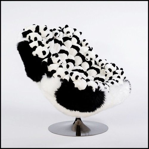 Armchair with small Pandas plushes on back seat PC-Panda