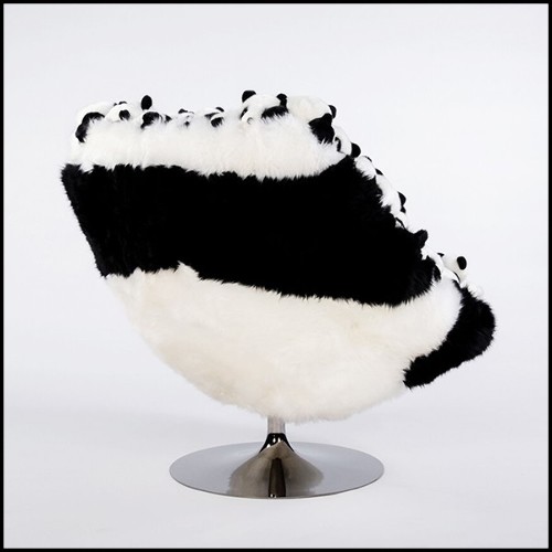 Fauteuil avec de petites peluches de Panda sur le dossier PC-Panda