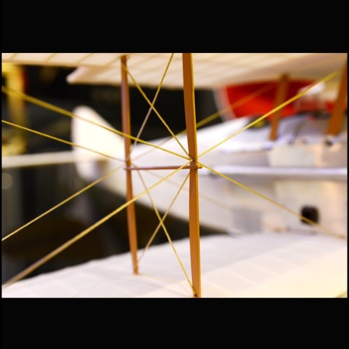 Avion 113 - Old Charles - Handcrafted wooden model plane, cotton sheet, aviation enthusiast gift - Pacific Compagnie.