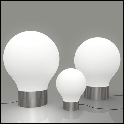 Lampadaire en résine pour utilisation intérieur ou extérieur 111-Colored Changed Bulb