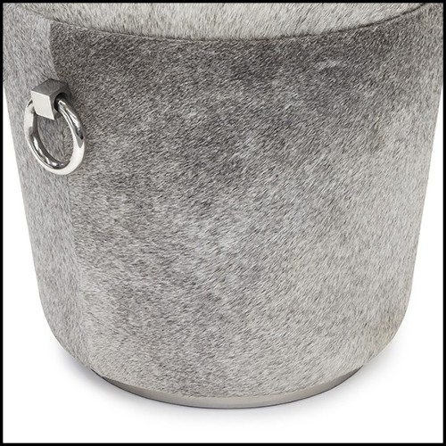 Tabouret en bois massif et couvert avec peau de buffle 162-Buffalo