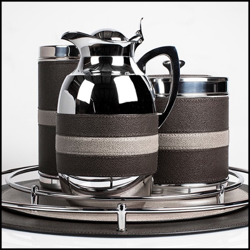 Thermos in solid brass in chrome plated finish and partially covered with genuine leather 189-Guapa