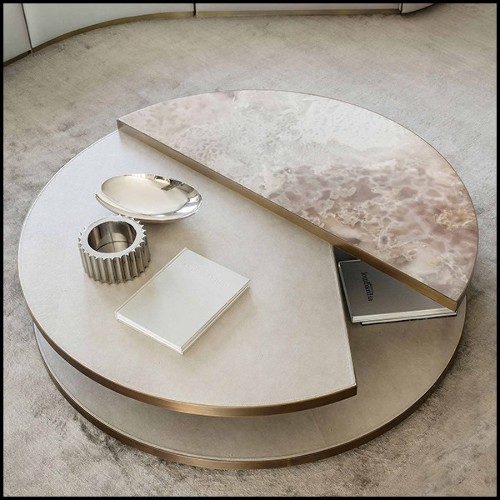 Table basse avec plateaux en bois en bas et en haut et structure demi-plateau recouvert de cuir véritable 150-Pac