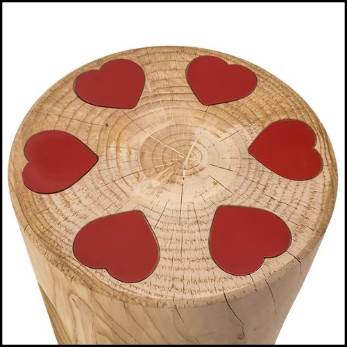 Tabouret en cèdre massif naturel avec coeurs en fer laqué rouge 154-Revolvheart