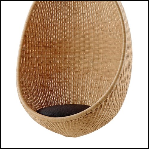 Fauteuil avec structure en bois massif tapissé de plumes de canard tissu Panama Natural et base noire 24-Tenet