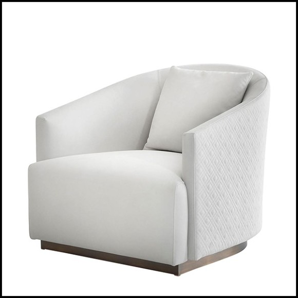 Fauteuil rembourré et couvert avec cuir véritable italien et dossier couvert avec cuir matelassé 150-Palacio