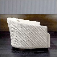 Fauteuil rembourré et couvert avec cuir véritable italien et dossier couvert avec cuir matelassé 150-Palacio