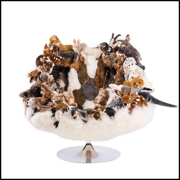 Fauteuil composé de peluches d'animaux alpins minutieusement confectionnées à la main 188-Chamonix