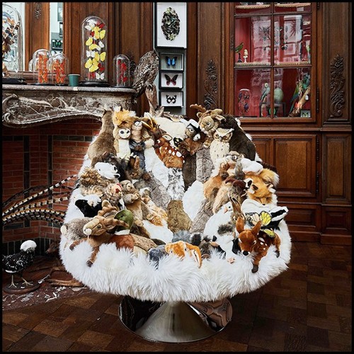 Fauteuil composé de peluches d'animaux alpins minutieusement confectionnées à la main 188-Chamonix