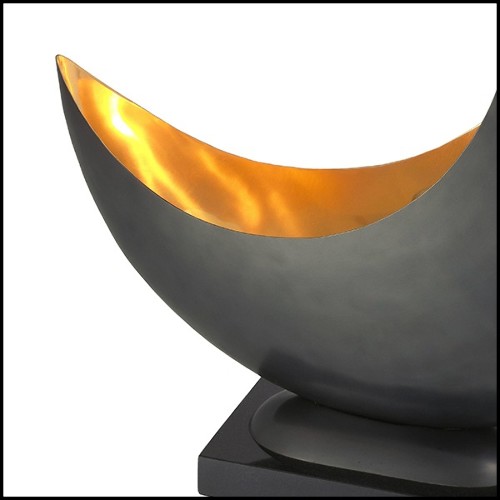 Lampe de table fnition canon de fusil et laiton avec base en granite.