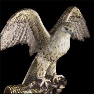 Sculpture Faucon en porcelaine et finition or 24k 196-Falcon Flying