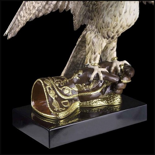 Sculpture Faucon en porcelaine et finition or 24k 196-Falcon Flying