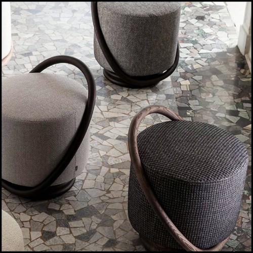 Tabouret avec bras rond en finition teintée noyer 163-Hoop Dark Ash