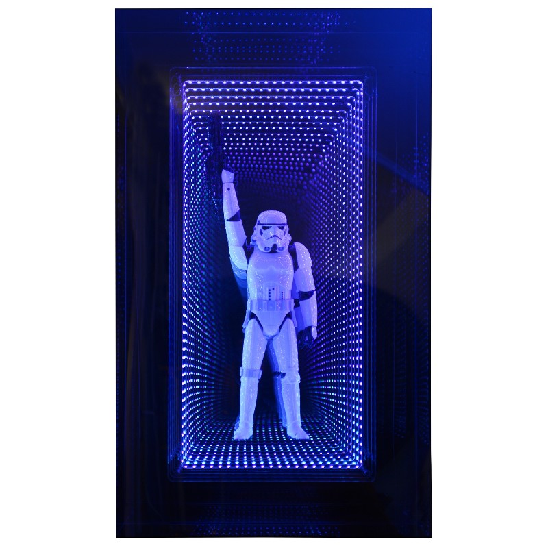 Wall decoration infiny mirrored effect and Stormtrooper PC-Storm M