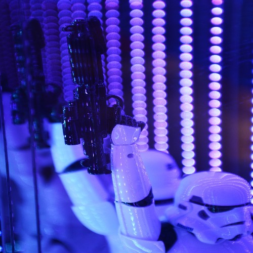 Décoration murale effet miroir infini et Stormtrooper PC-Storm M