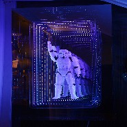 Décoration murale effet miroir infini et Stormtrooper PC-Storm M