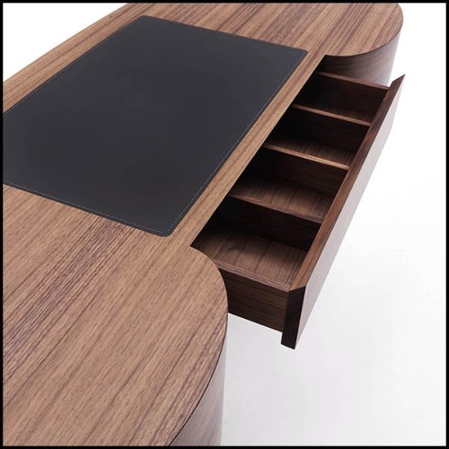 Bureau 163- Aureliano