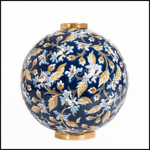 Vase 220- White and blue Flowers